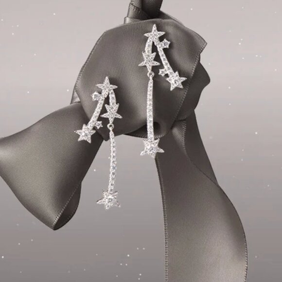 Drop Earrings - Cubic Zirconia & Silver - Picture 4 of 6